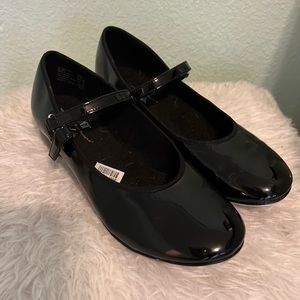 Girls tap shoes size 4